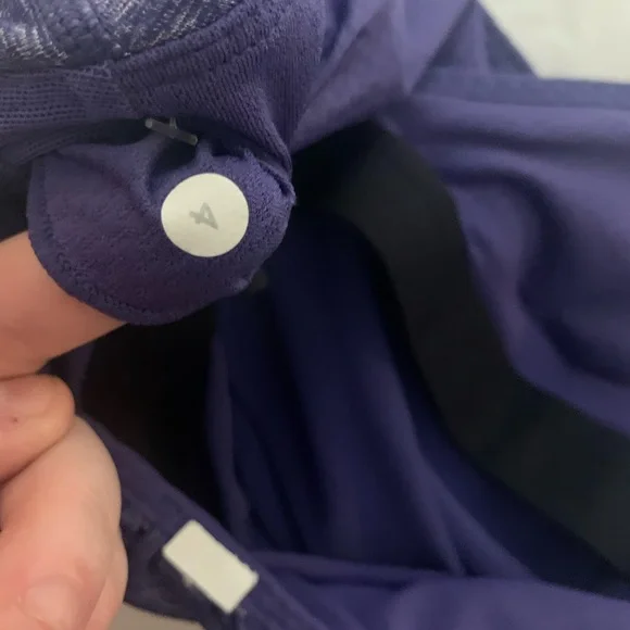 NWOT Lululemon Athletica Tank Crossover Front Size 4 - Picture 3 of 4